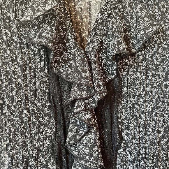 Sash Athentico Femminile Sheer Cap sleeve Blouse. Size Large. - Picture 5 of 7